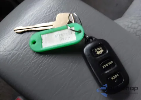 2004 Toyota Corolla Le from USA, damaged, VIN 2T1BR32E44C271115